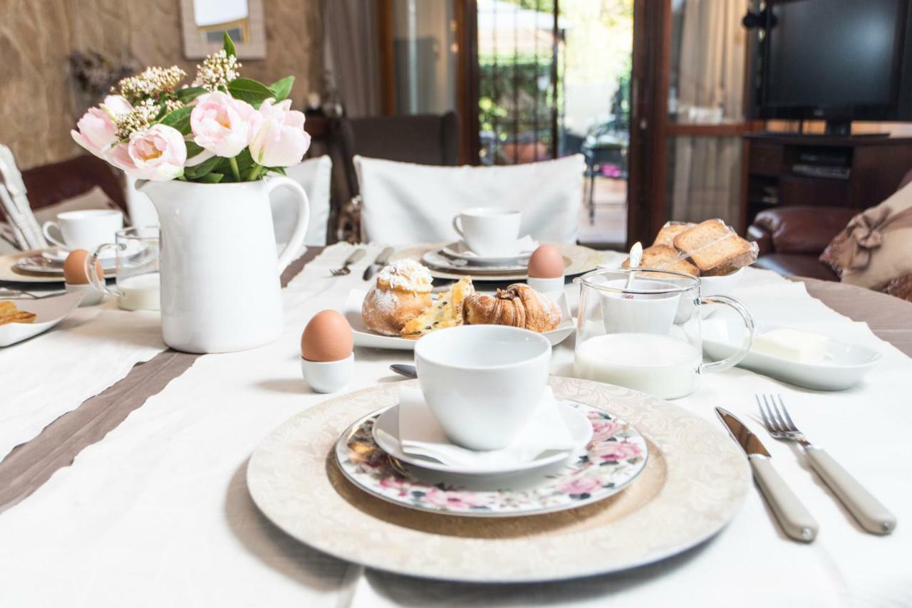 Bed and Breakfast Fiori E Lanterne Рим Экстерьер фото
