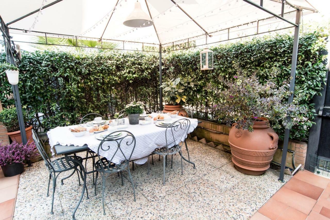 Bed and Breakfast Fiori E Lanterne Рим Экстерьер фото