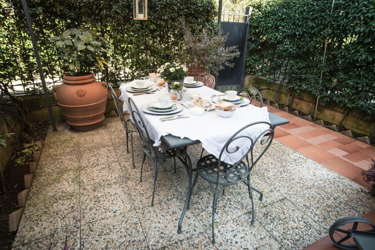 Bed and Breakfast Fiori E Lanterne Рим Экстерьер фото
